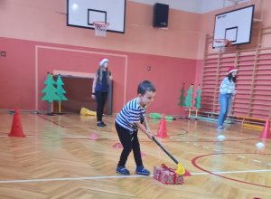 Mikołajkowe gry i zabawy w Szkole Podstawowej nr 114