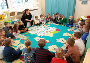 Dzieci poznają zasady bezpiecznego korzystania z Internetu