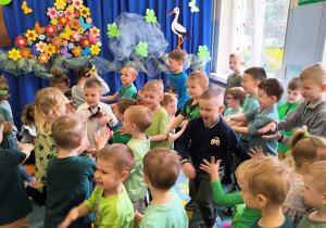 Wspólne tańce z okazji powitania wiosny