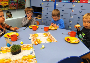 Wielkanocne śniadanie w gr I